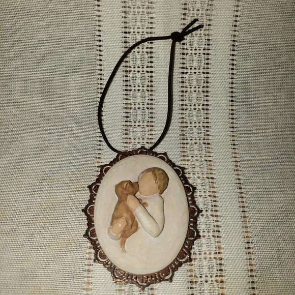 Cute Willow Tree 2009 Boy with Puppy Ornament - Picture 2 of 6